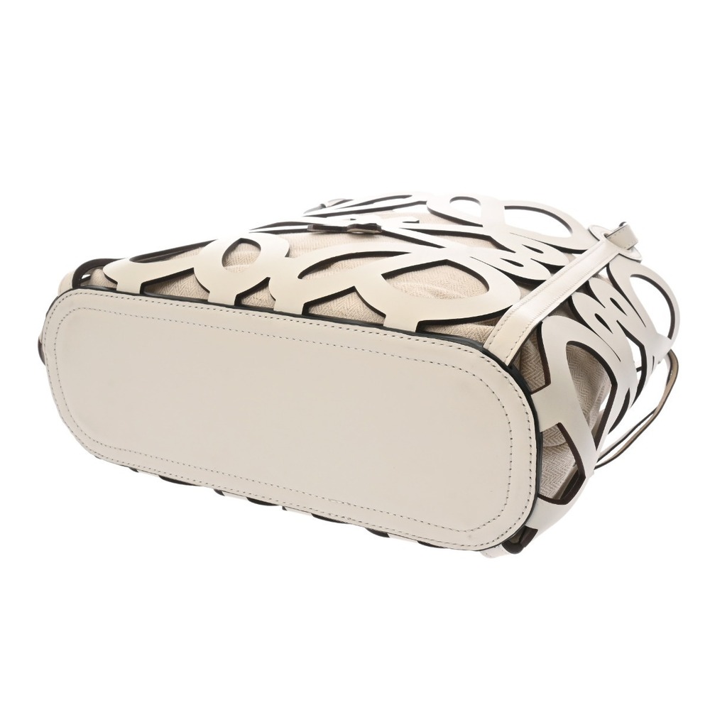 Loewe Anagram Cutout Tote White Calfskin Bag - Picture 5 of 9